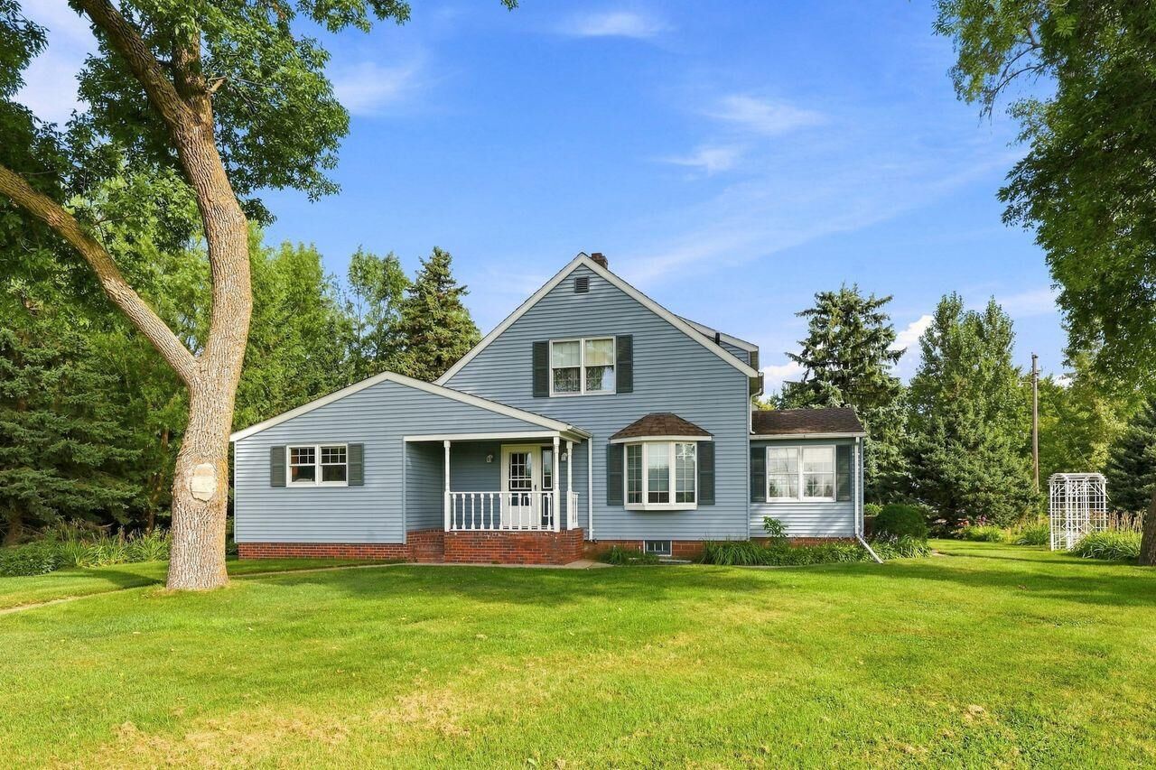 Property Photo: 45251 810th Avenue MN 55342