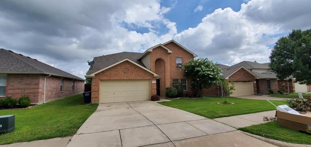 Property Photo:  1425 Whitewater  TX 75068 
