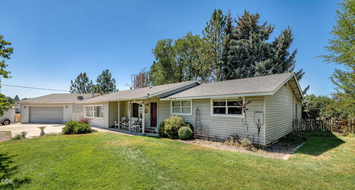 Property Photo:  2987 NW West Hills Loop  OR 97754 