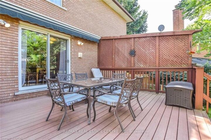 Property Photo:  28 Walnut Drive  ON N1E 4B3 