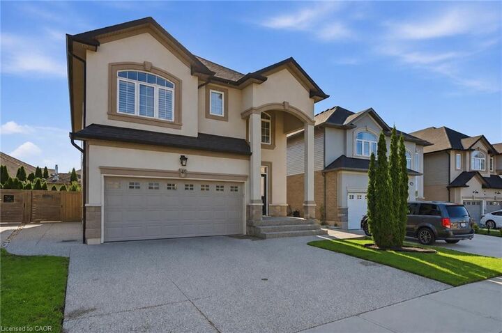 Property Photo: 41 Aquasanta Crescent ON L9B 0H8