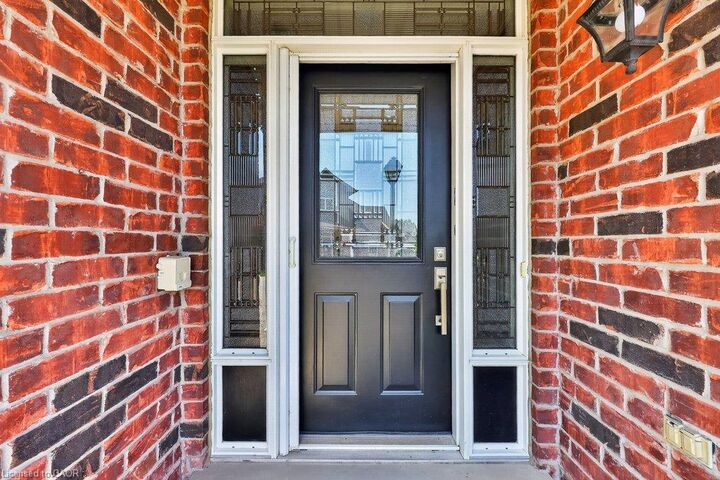 Property Photo: 4280 Taywood Drive 26 ON L7M 4X8