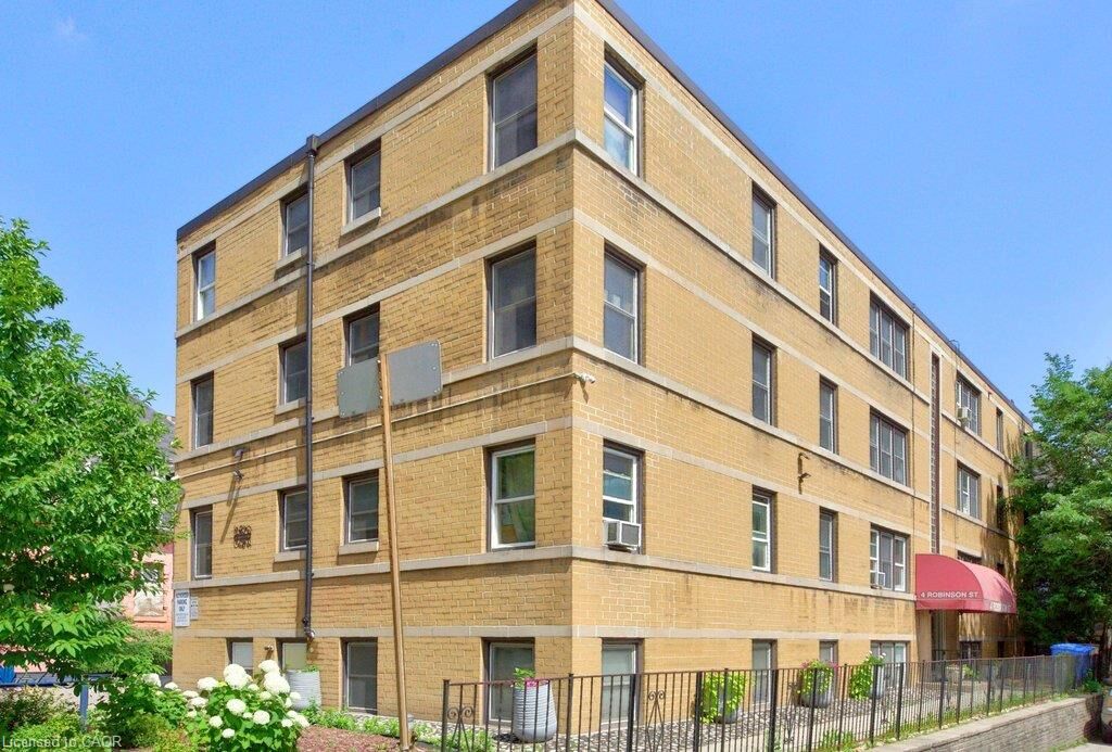 Property Photo:  4 Robinson Street 10  ON L8P 1Y5 