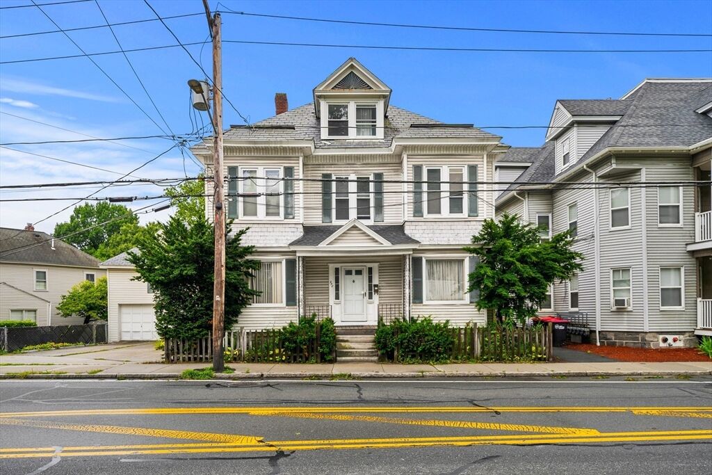 Property Photo:  952 Bridge St  MA 01850 
