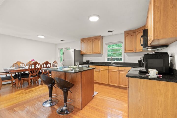 Property Photo:  5 Gannett Ter  MA 02067 