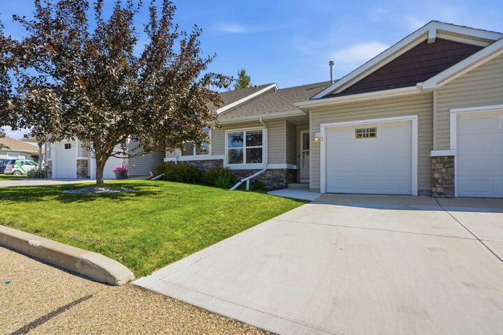Property Photo:  3 Janko Close  AB T4P 3X1 