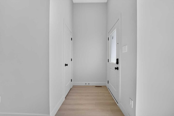 Property Photo:  2716 16 Avenue  AB T1M 0G8 