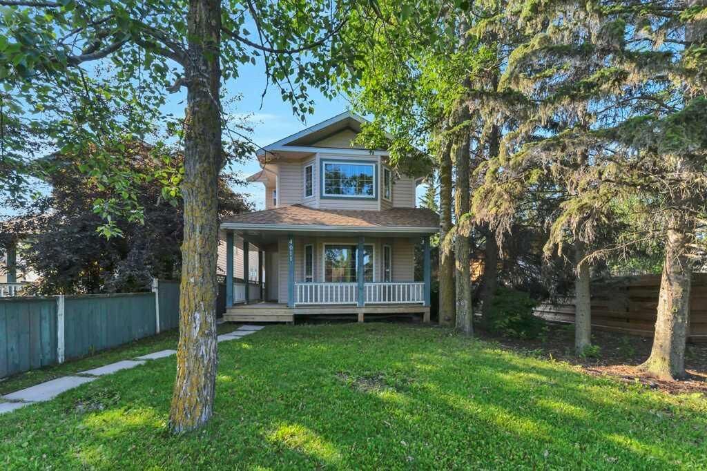 Property Photo:  4011 Lakeshore Drive  AB T4S 1B9 