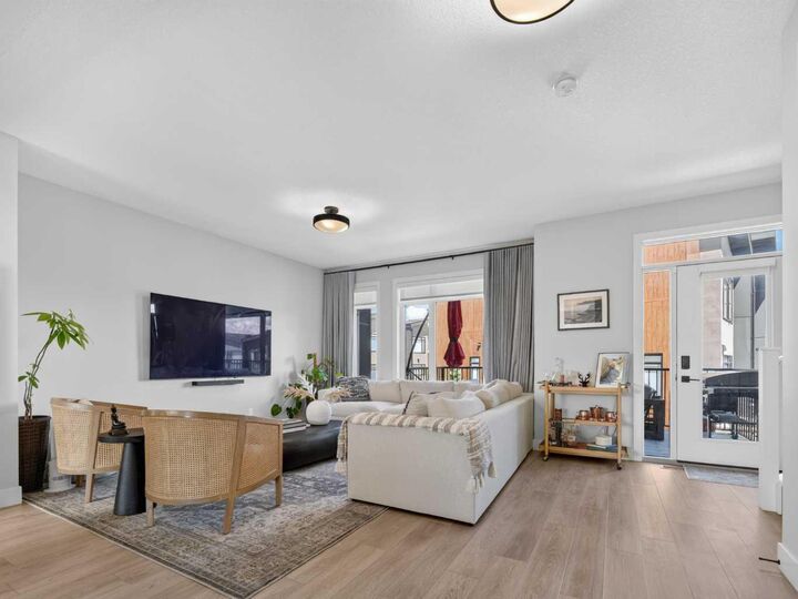 Property Photo:  307 Royal Elm Road NW  AB T3G 0G8 