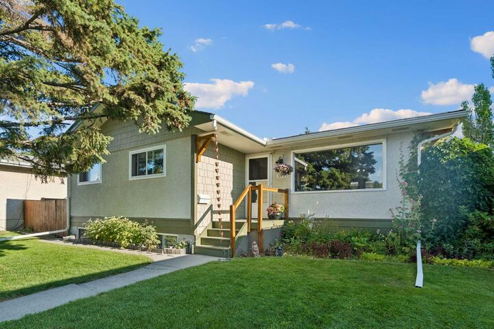 5635 Travis Crescent NE — photo 1