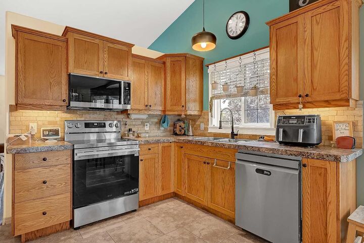 Property Photo:  7121 88 Street  AB T8X 0E3 