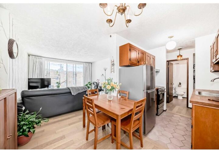 Property Photo: 635 57 Avenue SW 305 AB T2V 0H5