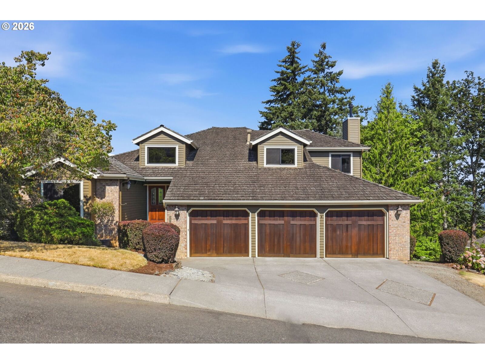Property Photo: 7823 SE 140th Dr OR 97236