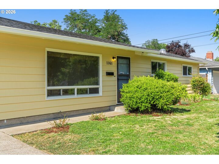 Property Photo: 1161 W 24th Ave OR 97405