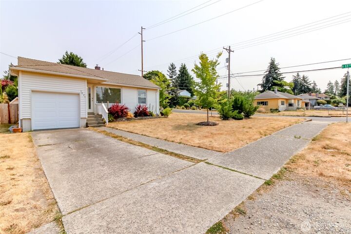 Property Photo: 1621 S Durango Street WA 98405