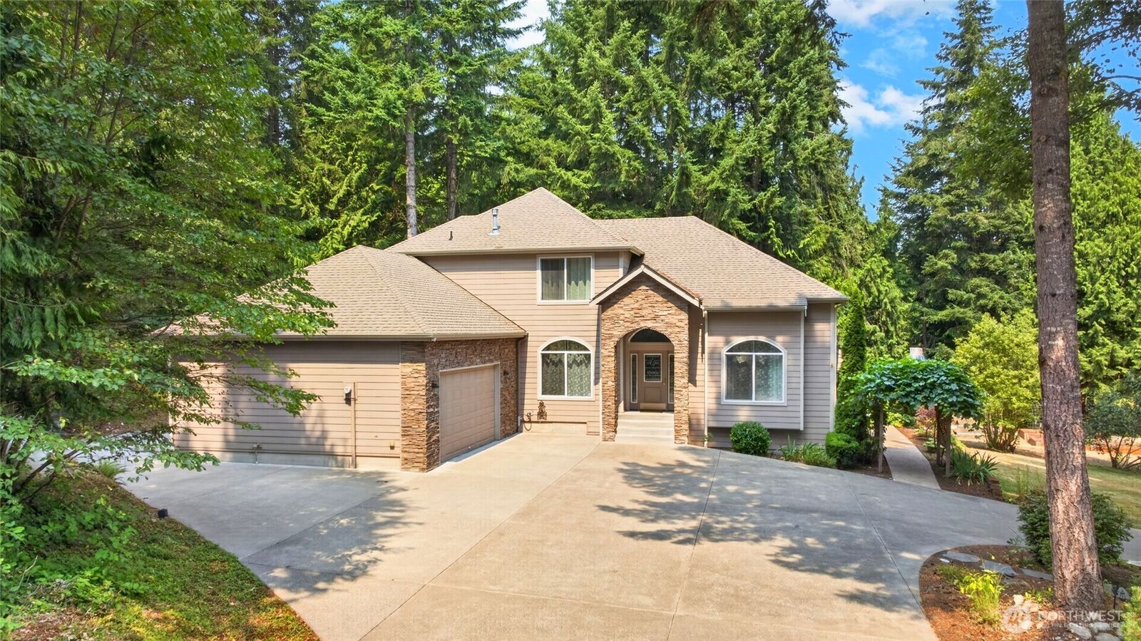 Property Photo:  6448 SE Skycrest Lane  WA 98366 