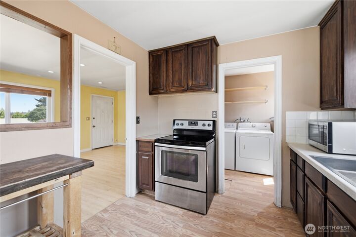 Property Photo: 9831 33rd Avenue SW WA 98126