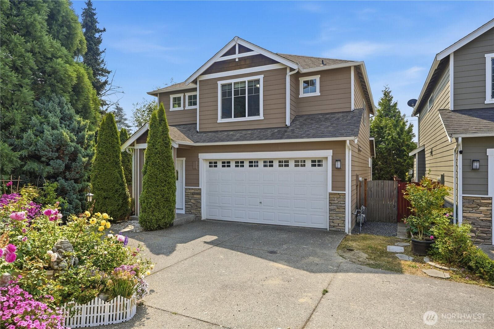 Property Photo: 17927 SE 27th Avenue WA 98012