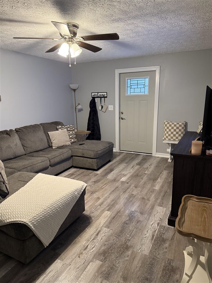 Property Photo:  208 Baker Street  KY 42717 
