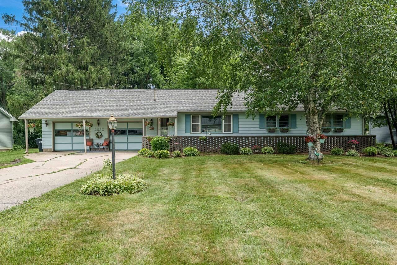 Property Photo:  2530 Sunset Drive  WI 53511 