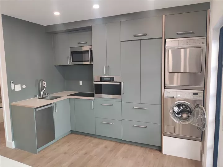 Property Photo:  2618 S Bentley Avenue  CA 90064 