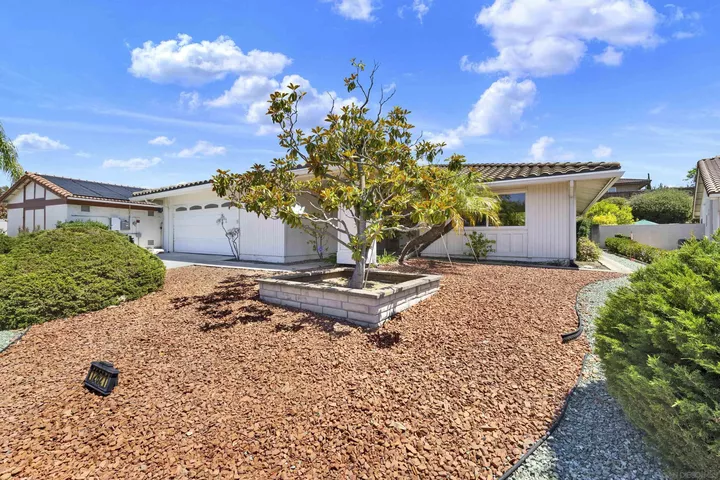 Property Photo: 12621 Opimo Dr CA 92128