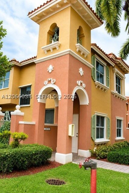 Property Photo:  10666 SW 7th St 2106  FL 33025 