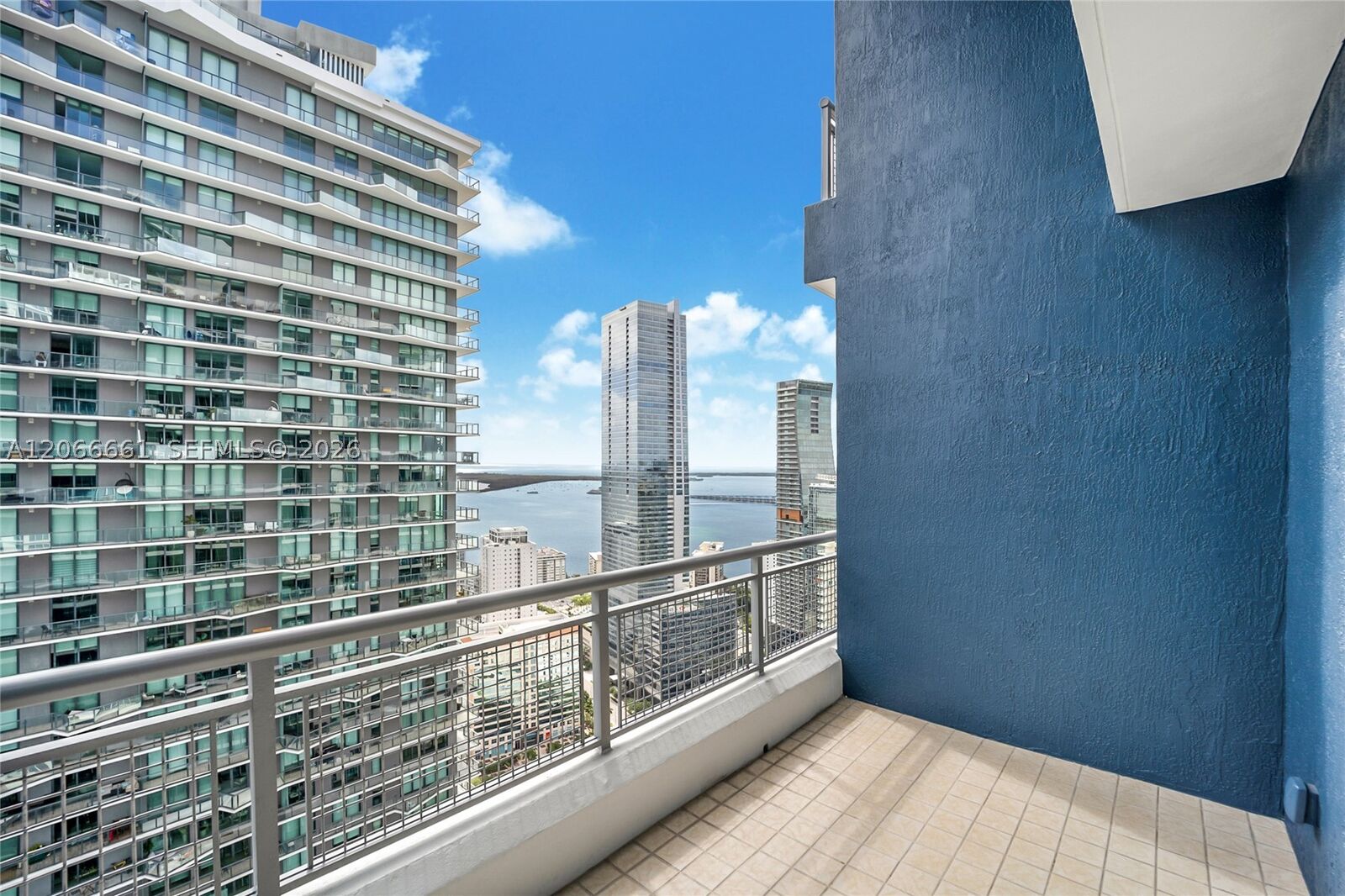 Property Photo:  60 SW 13 St 4208  FL 33130 