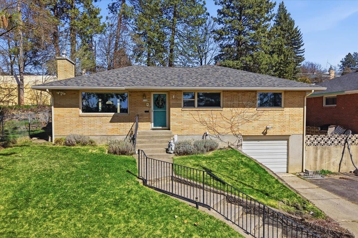 Property Photo: 5128 N Greenwood Blvd WA 99205