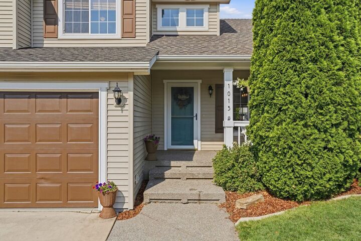 Property Photo:  1013 N Malvern Rd  WA 99019 
