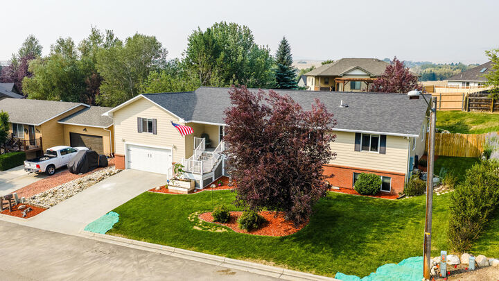 Property Photo:  906 Delaware Drive  WY 82834 