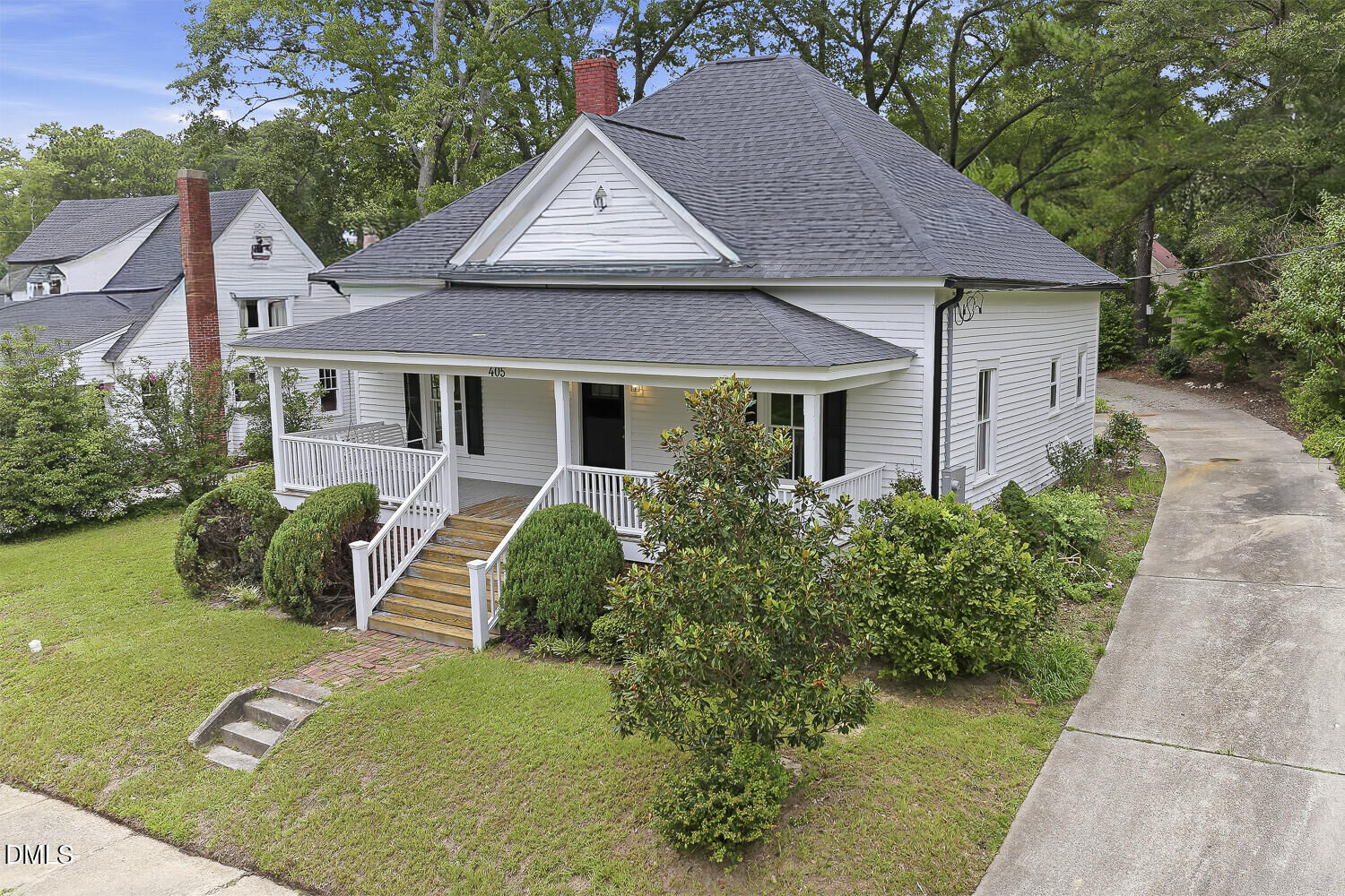 Property Photo: 405 E Academy Street NC 27526
