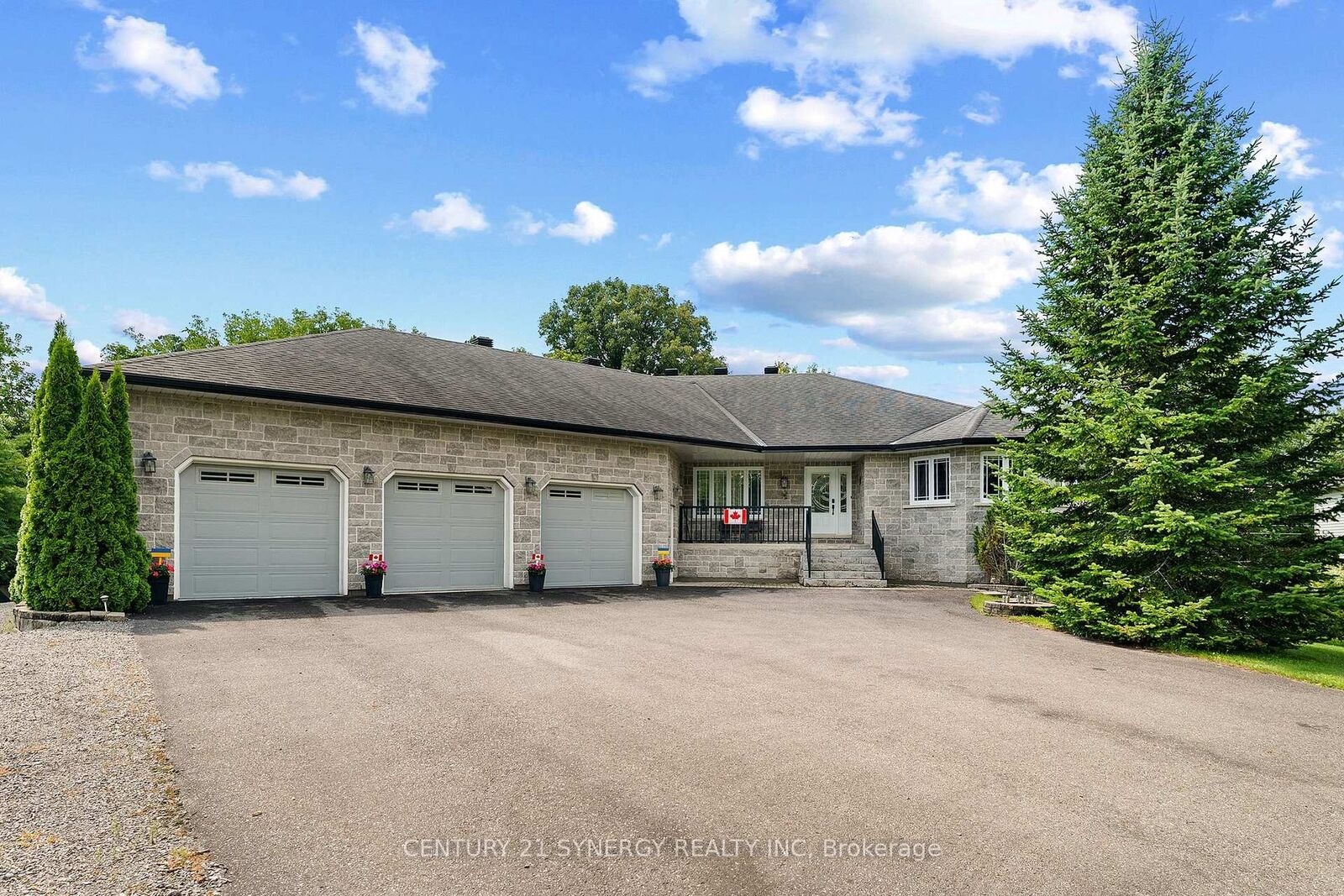 Property Photo:  21 Holly Drive  ON K0E 1T1 
