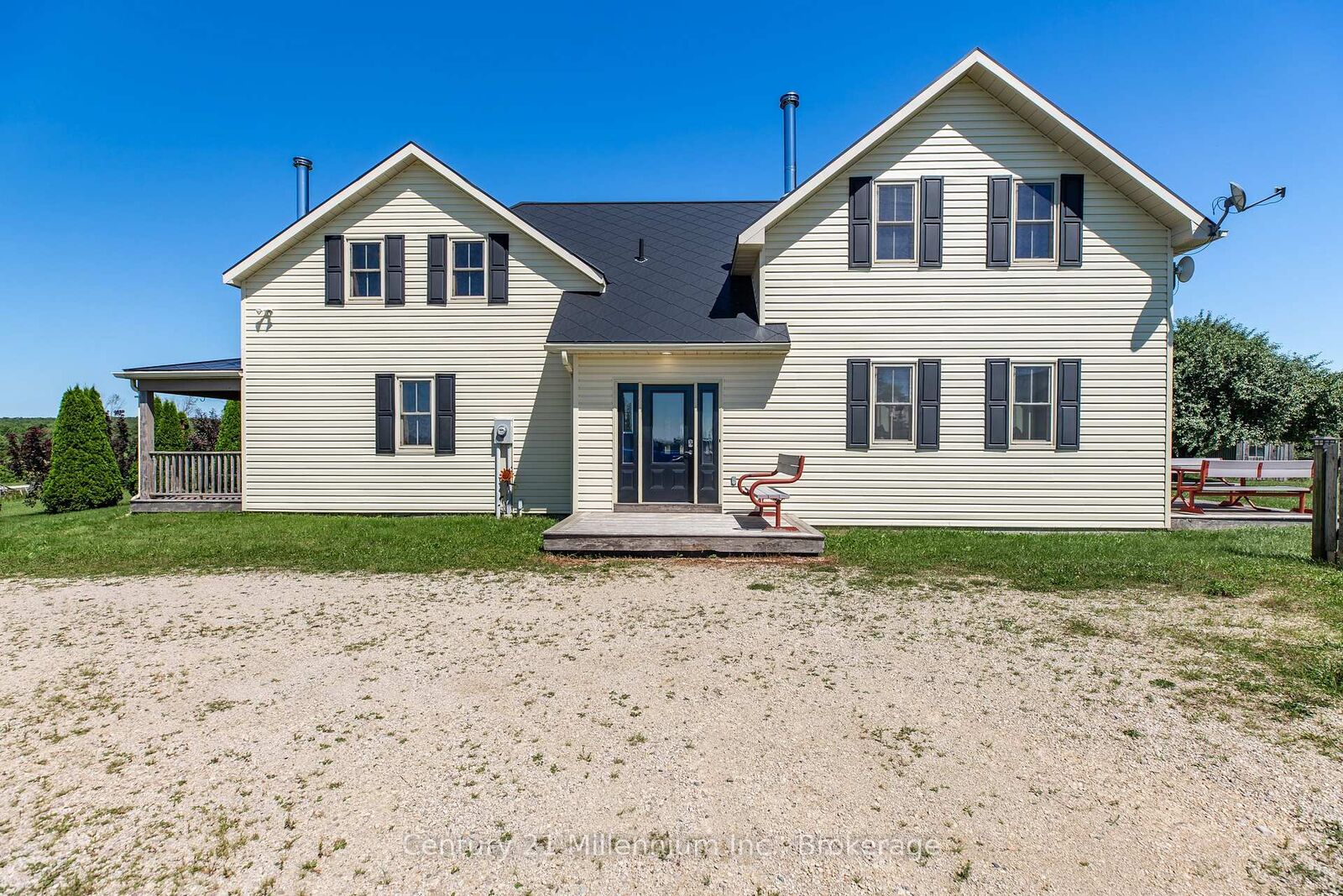 Property Photo: 702174 Sideroad 5 N/A ON N0H 1K0