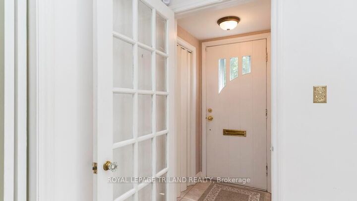 Photo de la propriété:  16 Pritchard Place  ON N5W 2J2 