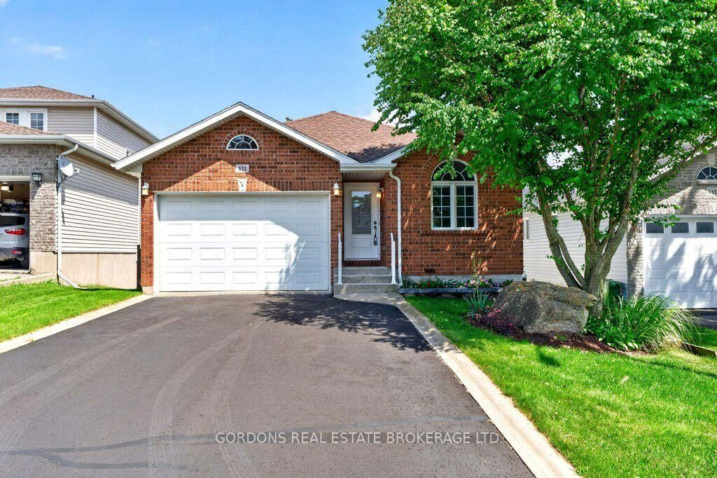 Property Photo:  633 Melrose Street  ON K7M 9G8 