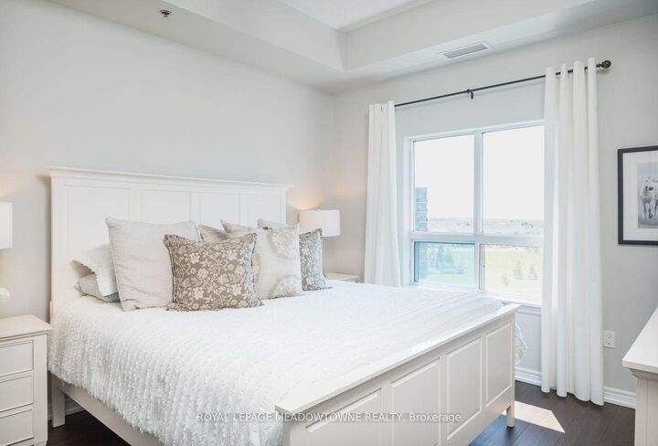 Property Photo: 1419 Costigan Road 607 ON L9T 2L4
