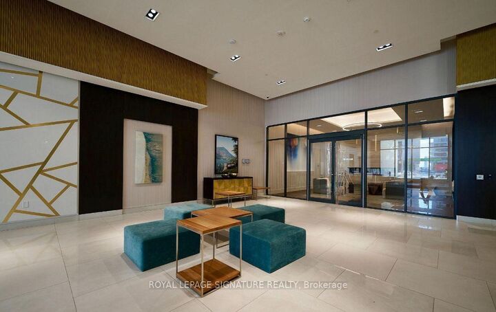 Property Photo:  9000 Jane Street 704  ON L4K 2M9 