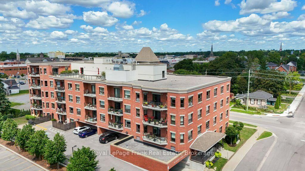 Property Photo: 58 Glenelg Street W 103 ON K9V 0M9