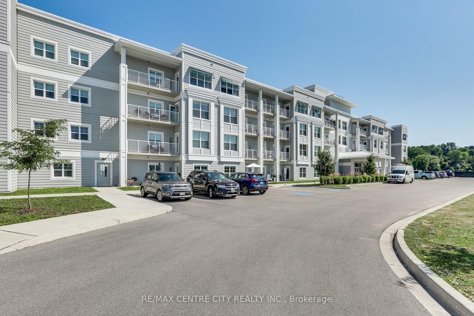 Property Photo:  100 The Promenade 206  ON N5L 0B7 