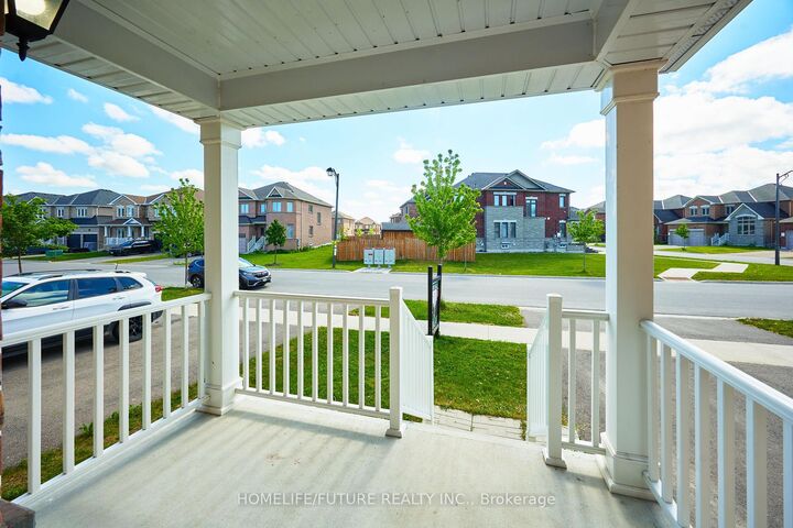 Property Photo: 44 Terry Clayton Avenue ON L0K 1A0