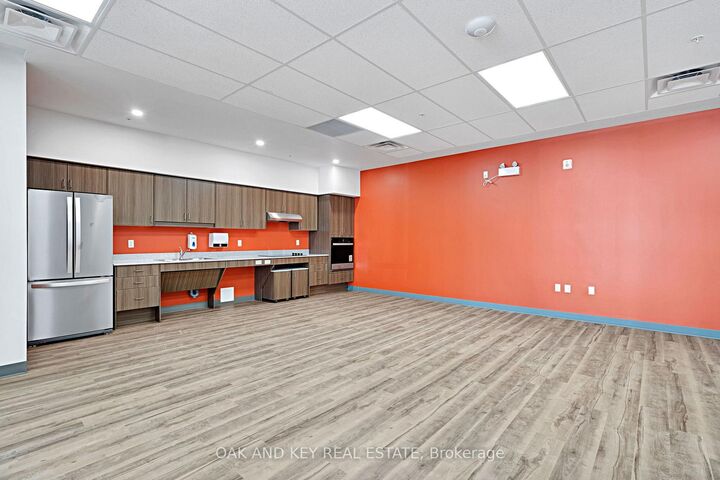Property Photo:  385 Hill Street 202  ON N6B 1E4 