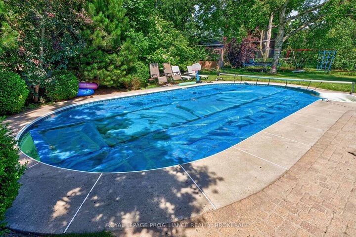 Property Photo: 294 Rosemount Terrace ON K7M 4A3