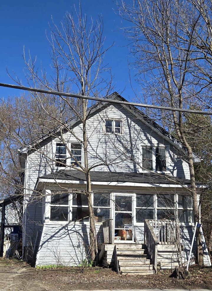 Property Photo:  24 Centre Street N  ON K0E 1X0 