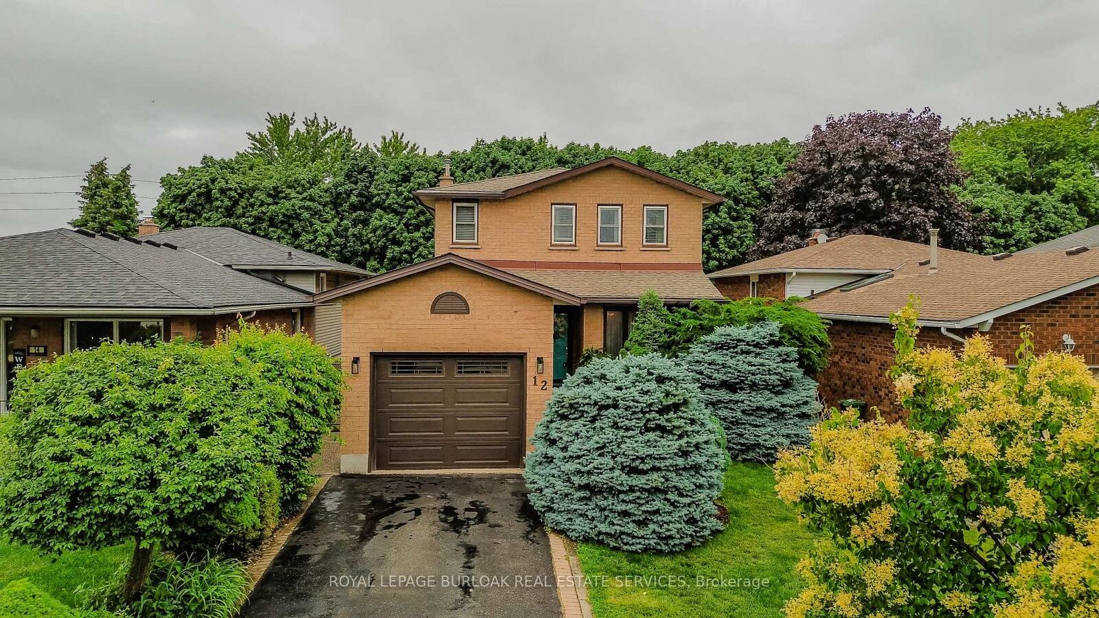 Property Photo:  12 Branthaven Drive  ON L8J 2L9 