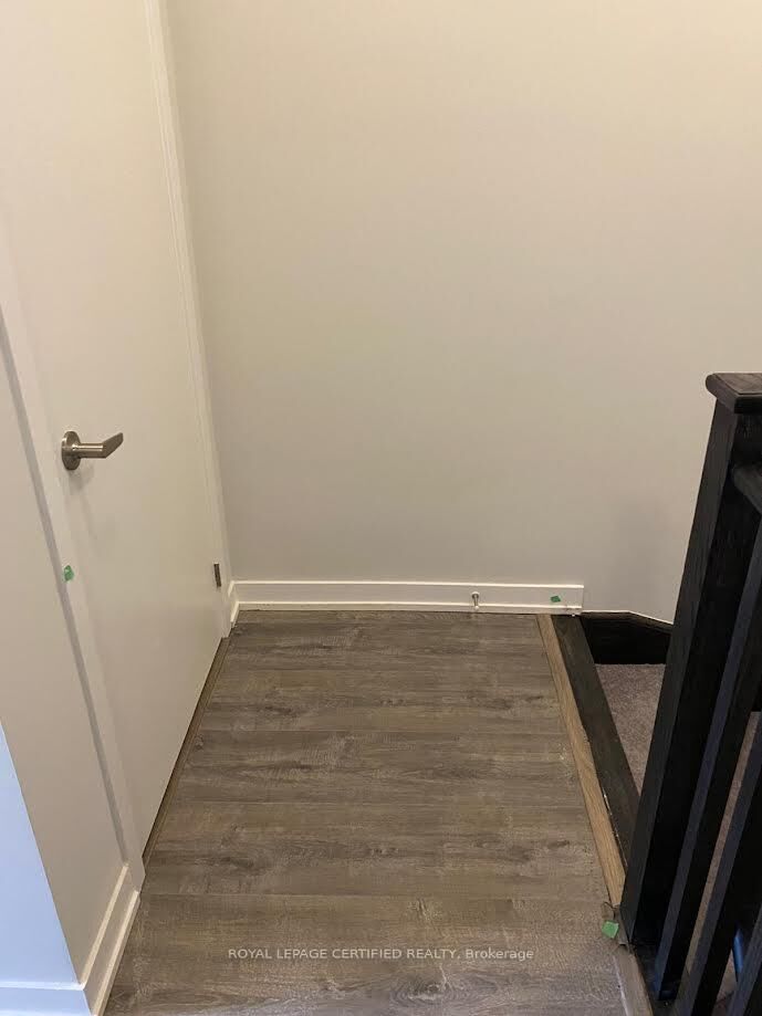Property Photo: 3409 Ridgeway Drive 25 ON L5L 0B9