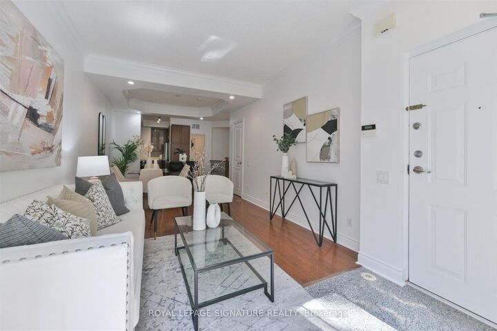 Property Photo: 70 Byng Avenue 24 ON M2N 7L9