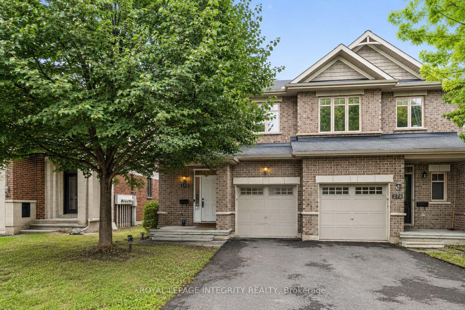 Property Photo: 280 Keyrock Drive ON K2T 0G1