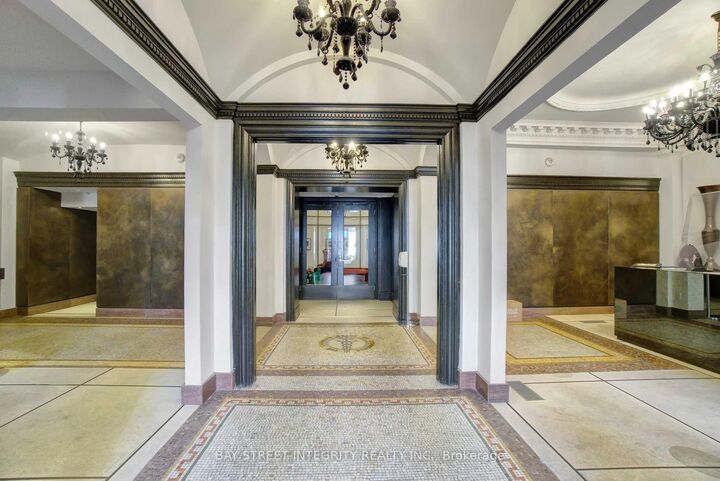Photo de la propriété: 197 Yonge Street 5504 ON M5B 1M4