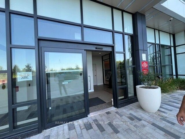 Property Photo:  2495 Eglinton Avenue 2007  ON L5M 2V8 